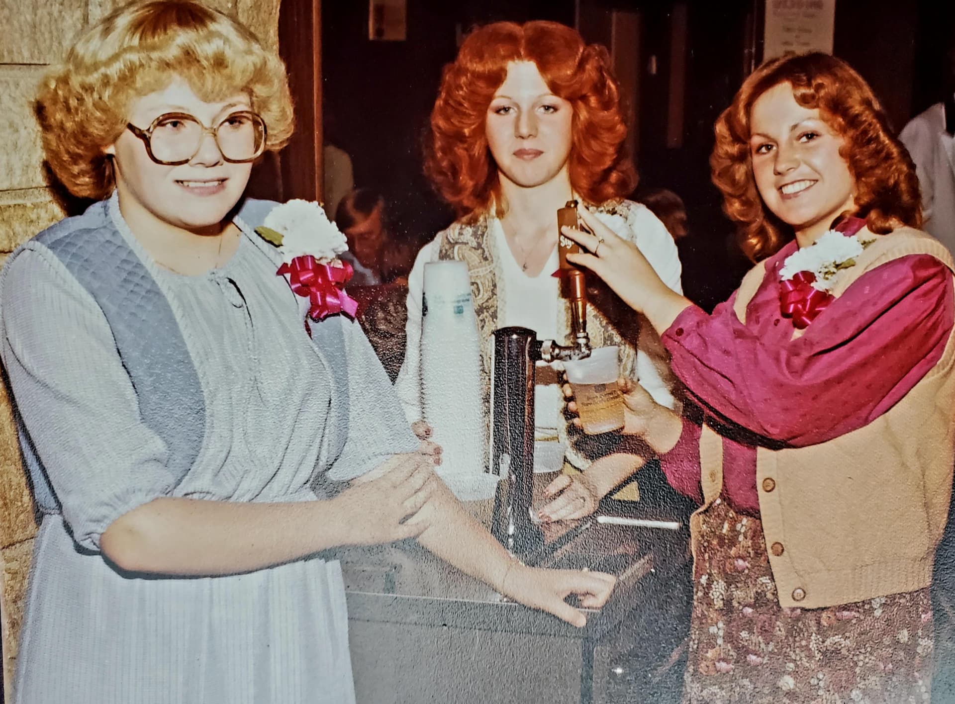 36 Photos of '70s Parties to Break Out the Tupperware and Fondue